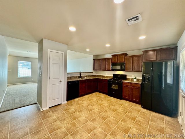 7401 S Elder Avenue, Broken Arrow, OK 74011