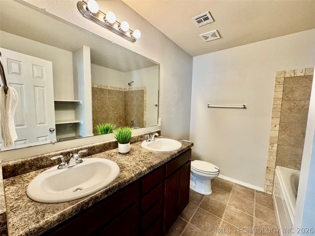 7401 S Elder Avenue, Broken Arrow, OK 74011