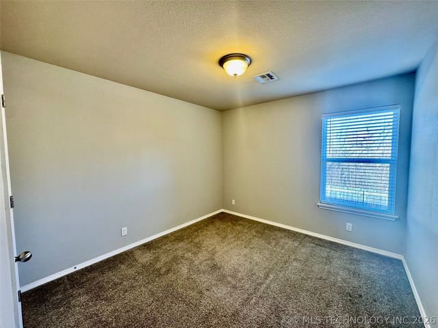 7401 S Elder Avenue, Broken Arrow, OK 74011