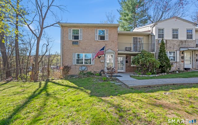 15 Surrey Lane 15, Torrington, CT 06790