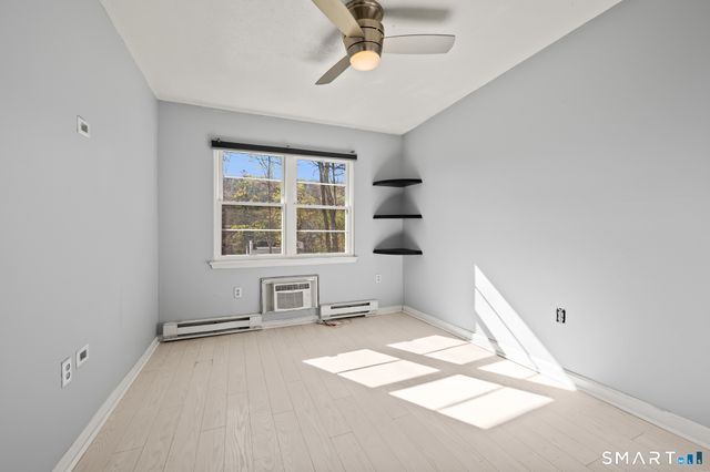 15 Surrey Lane 15, Torrington, CT 06790