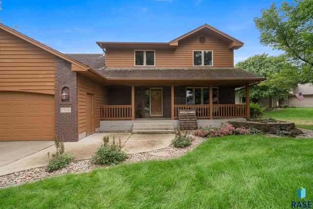 1506 S Gray Goose Cir Circle, Sioux Falls, SD 57110