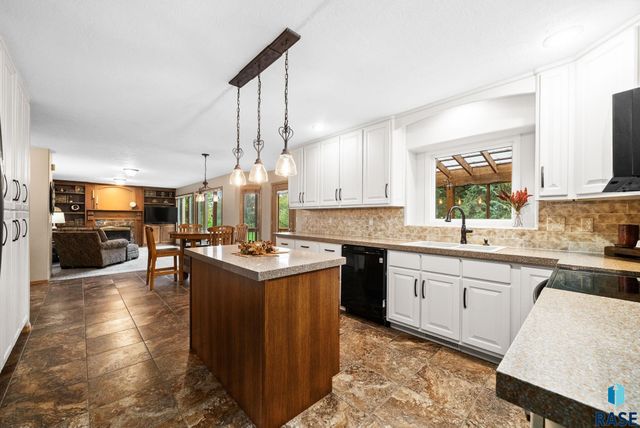 1506 S Gray Goose Cir Circle, Sioux Falls, SD 57110