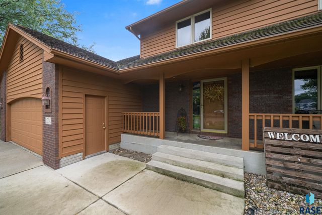 1506 S Gray Goose Cir Circle, Sioux Falls, SD 57110