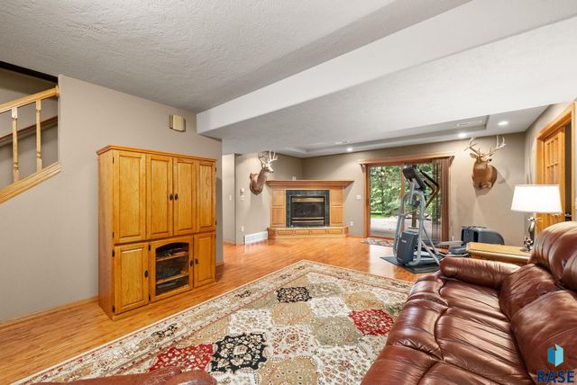 1506 S Gray Goose Cir Circle, Sioux Falls, SD 57110