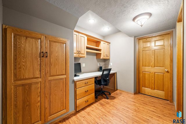 1506 S Gray Goose Cir Circle, Sioux Falls, SD 57110