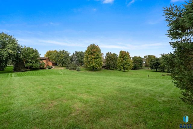 1506 S Gray Goose Cir Circle, Sioux Falls, SD 57110