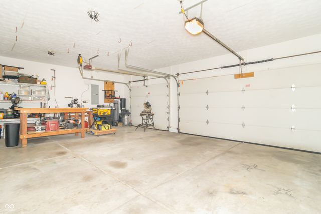 1132 Chapman Drive, Greenfield, IN 46140