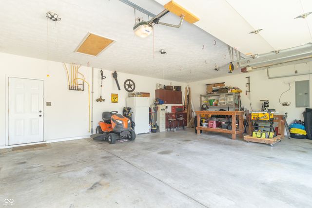 1132 Chapman Drive, Greenfield, IN 46140