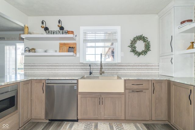 1132 Chapman Drive, Greenfield, IN 46140