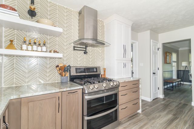 1132 Chapman Drive, Greenfield, IN 46140