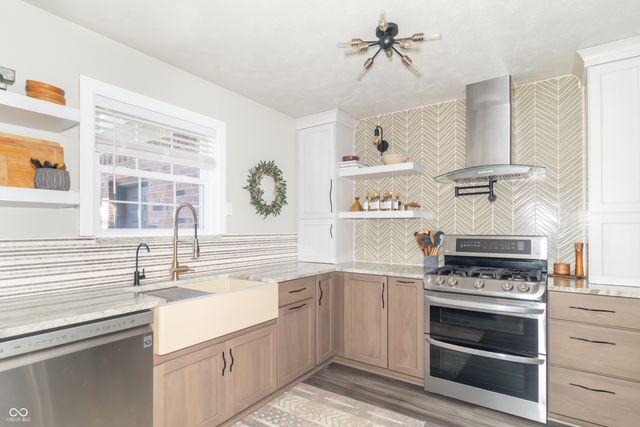 1132 Chapman Drive, Greenfield, IN 46140