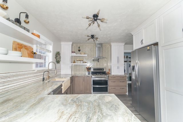 1132 Chapman Drive, Greenfield, IN 46140