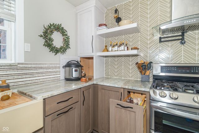 1132 Chapman Drive, Greenfield, IN 46140