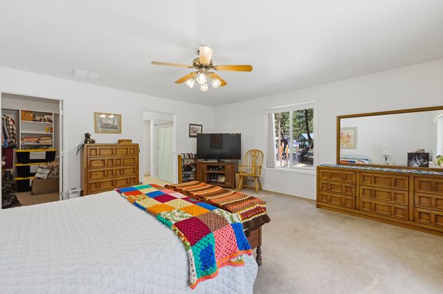 51730 Pine Loop Drive, La Pine, OR 97739