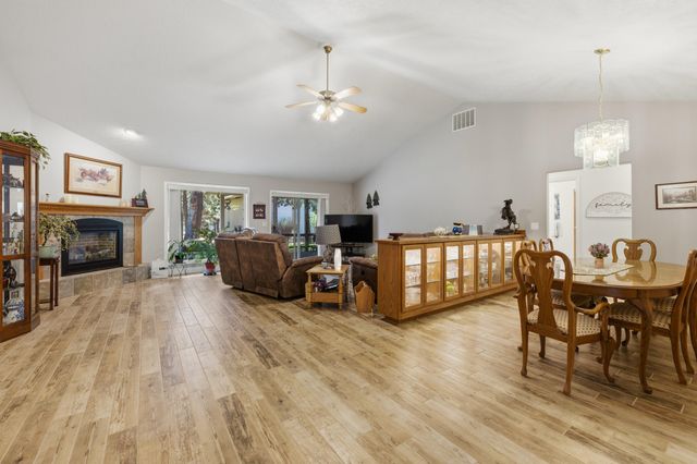 51730 Pine Loop Drive, La Pine, OR 97739