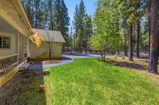 51730 Pine Loop Drive, La Pine, OR 97739