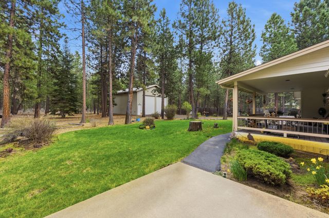 51730 Pine Loop Drive, La Pine, OR 97739