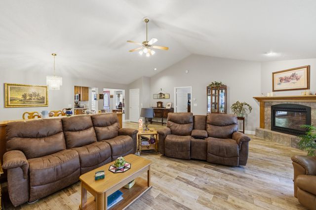 51730 Pine Loop Drive, La Pine, OR 97739