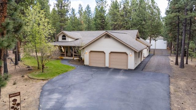 51730 Pine Loop Drive, La Pine, OR 97739