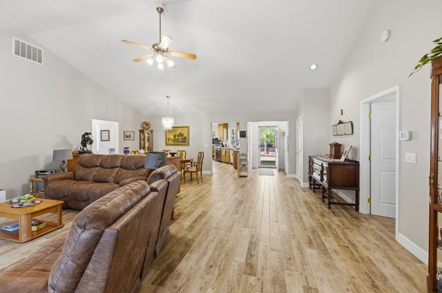 51730 Pine Loop Drive, La Pine, OR 97739