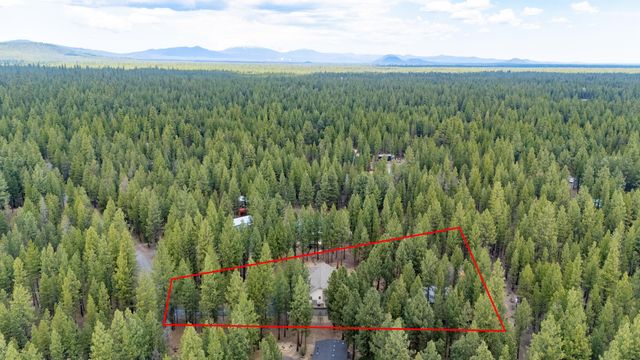 51730 Pine Loop Drive, La Pine, OR 97739