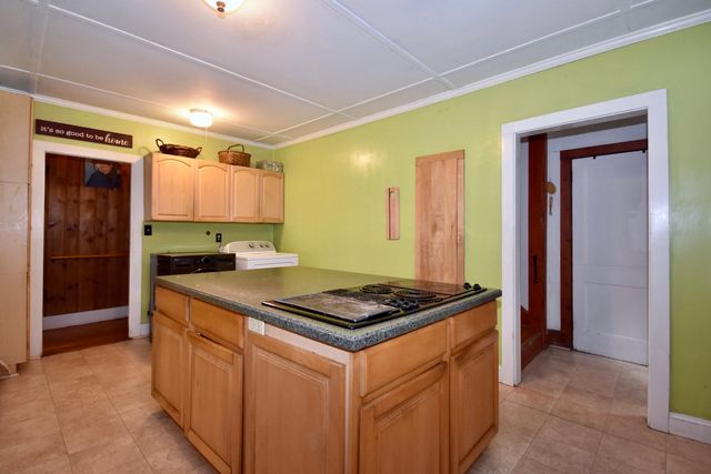 329 Wareham Rd, Marion, MA 02738