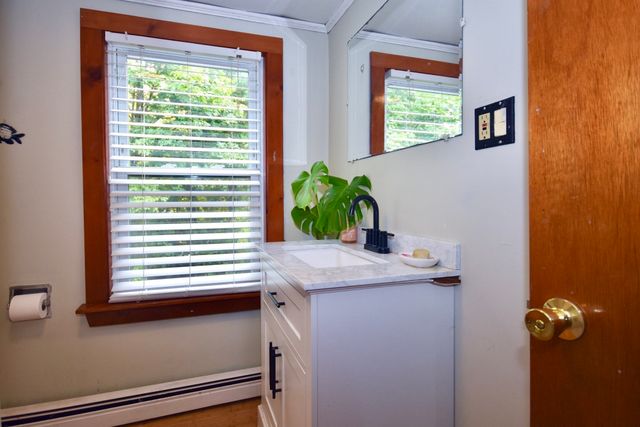 329 Wareham Rd, Marion, MA 02738