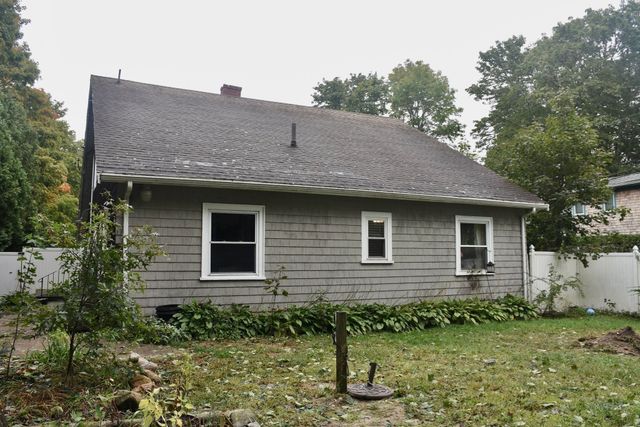 329 Wareham Rd, Marion, MA 02738