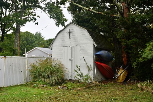 329 Wareham Rd, Marion, MA 02738