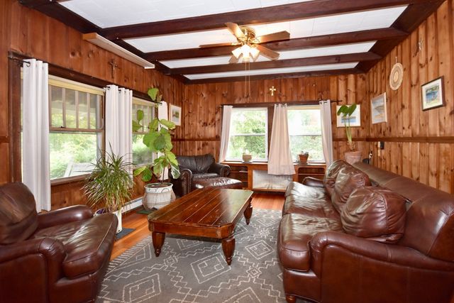 329 Wareham Rd, Marion, MA 02738