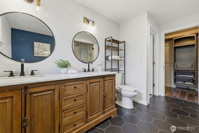 10612 Lake Steilacoom Drive SW, Lakewood, WA 98498