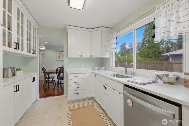 10612 Lake Steilacoom Drive SW, Lakewood, WA 98498