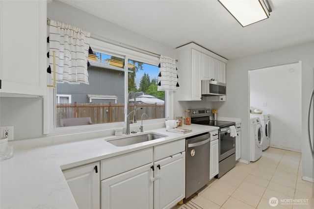 10612 Lake Steilacoom Drive SW, Lakewood, WA 98498