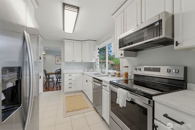 10612 Lake Steilacoom Drive SW, Lakewood, WA 98498