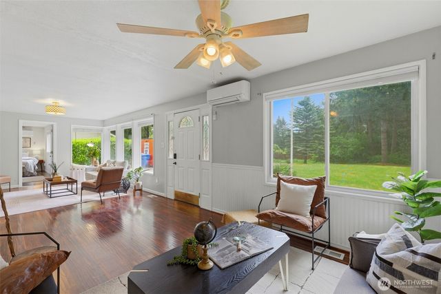 10612 Lake Steilacoom Drive SW, Lakewood, WA 98498
