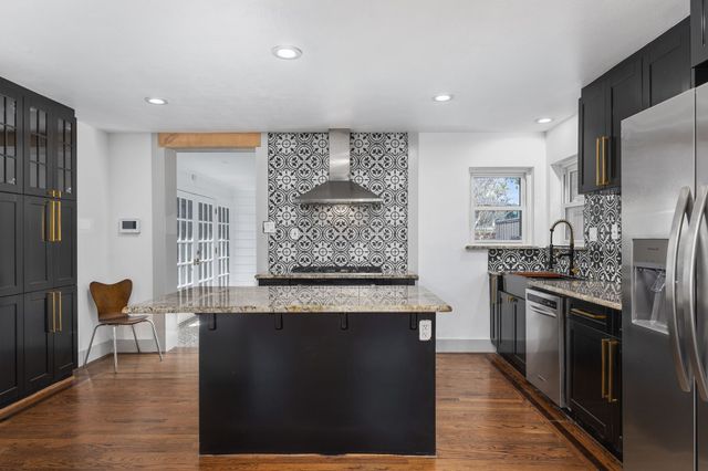 9929 Gooding Drive, Dallas, TX 75220