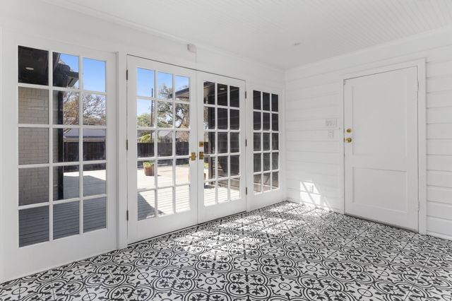 9929 Gooding Drive, Dallas, TX 75220