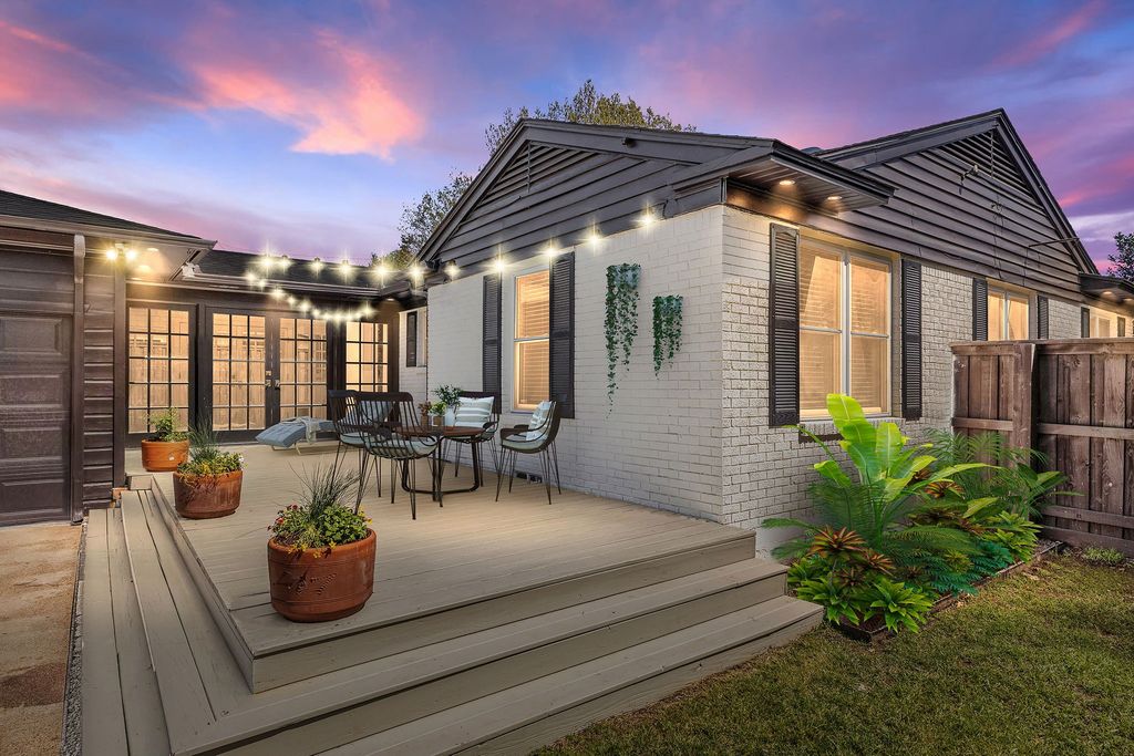 9929 Gooding Drive, Dallas, TX 75220