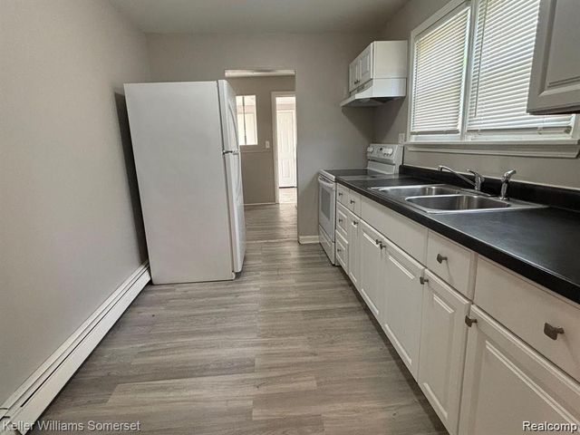 19800 Parkside Street, Saint Clair Shores, MI 48080