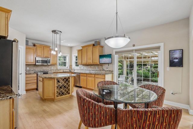 749 Prestwick COURT, Oconomowoc, WI 53066