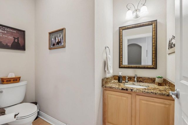 749 Prestwick COURT, Oconomowoc, WI 53066