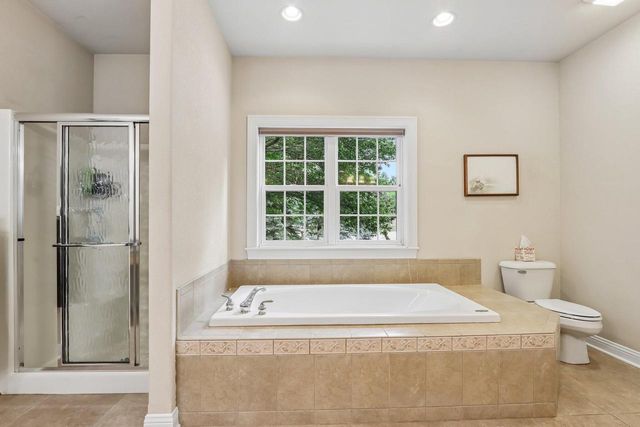 749 Prestwick COURT, Oconomowoc, WI 53066