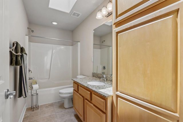 749 Prestwick COURT, Oconomowoc, WI 53066