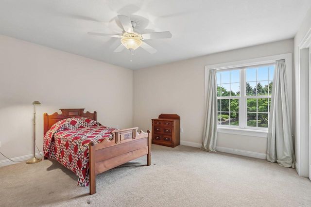 749 Prestwick COURT, Oconomowoc, WI 53066