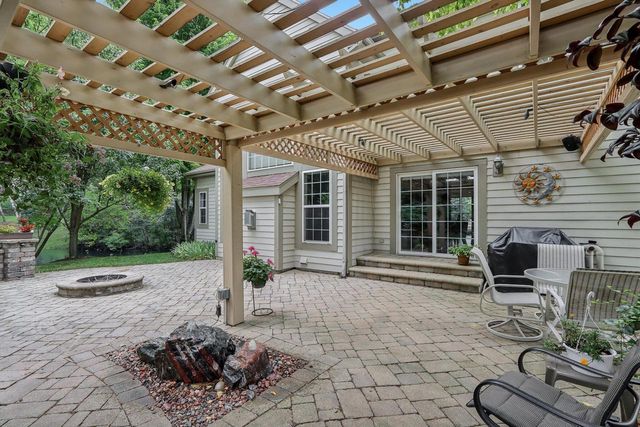 749 Prestwick COURT, Oconomowoc, WI 53066