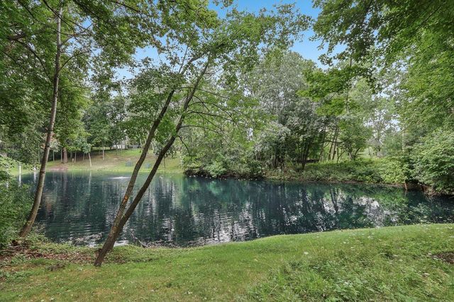 749 Prestwick COURT, Oconomowoc, WI 53066