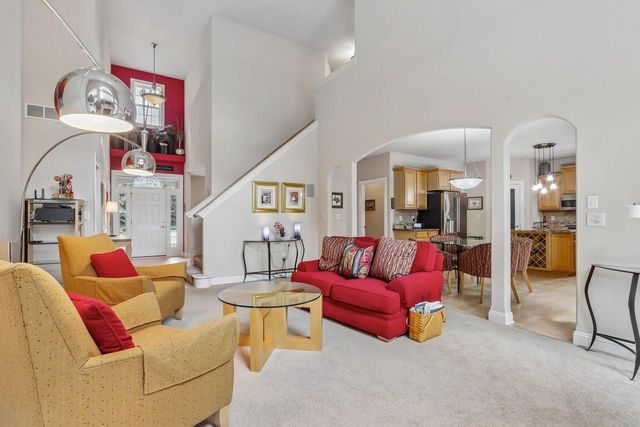 749 Prestwick COURT, Oconomowoc, WI 53066