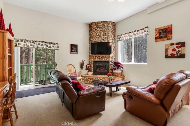 27538 Meadow Drive, Lake Arrowhead, CA 92352