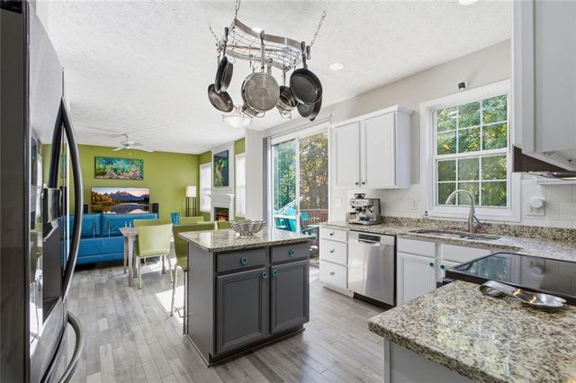 3006 Waterdance Drive NW, Kennesaw, GA 30152